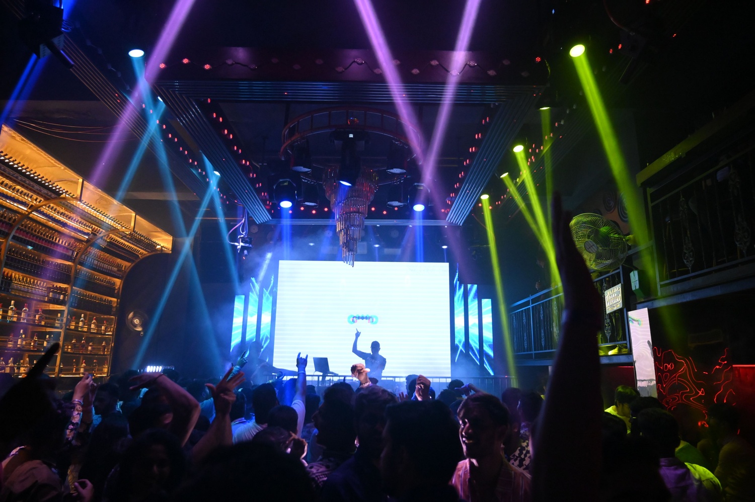 DJ VIC — Live Event